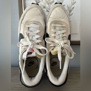 Women’s Nike Waffle Debut